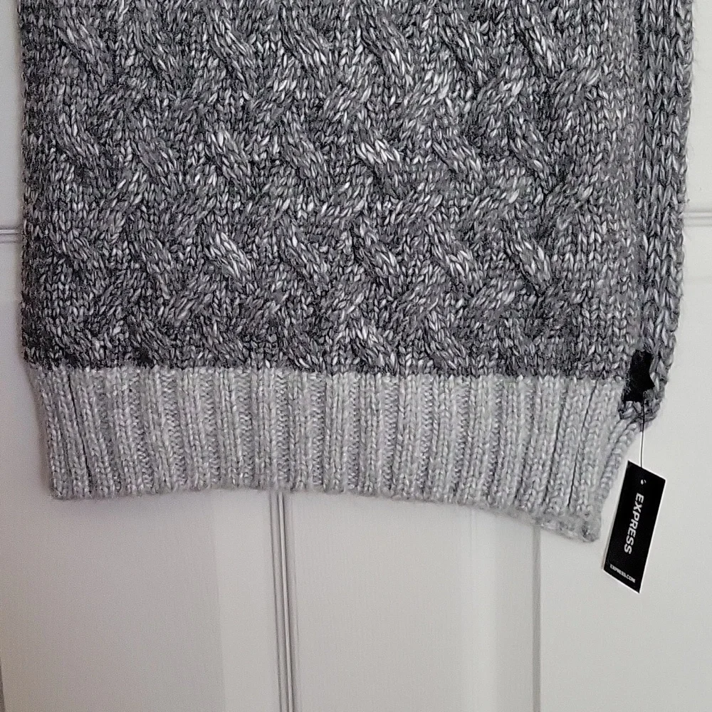 Express Scarf - Picture 3 of 7
